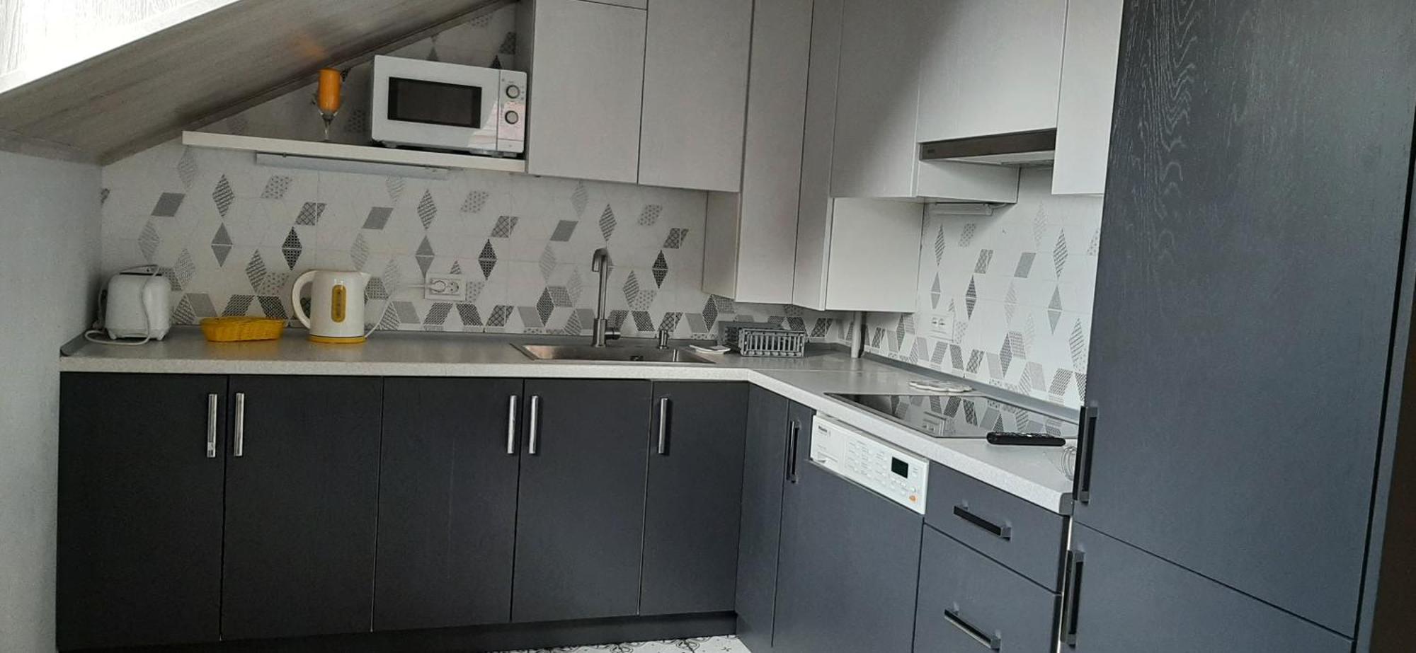 сонячна мансарда Apartment