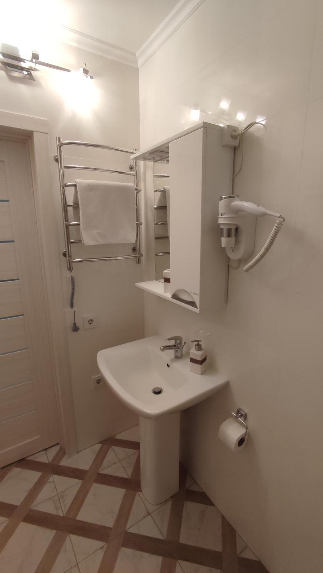 сонячна мансарда Apartment Kamianets-Podilskyi