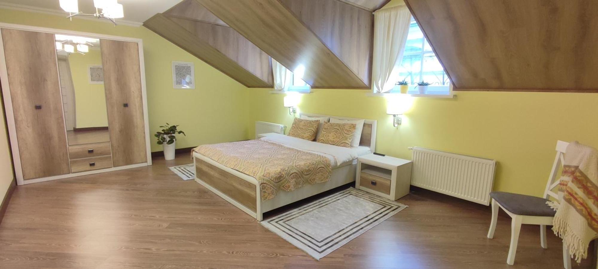 сонячна мансарда Kamianets-Podilskyi