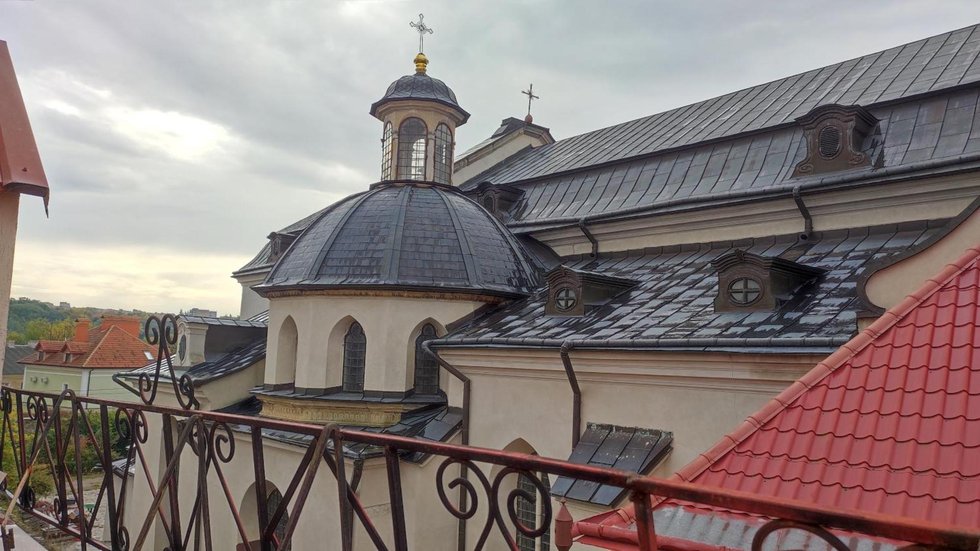 сонячна мансарда Apartment Kamianets-Podilskyi